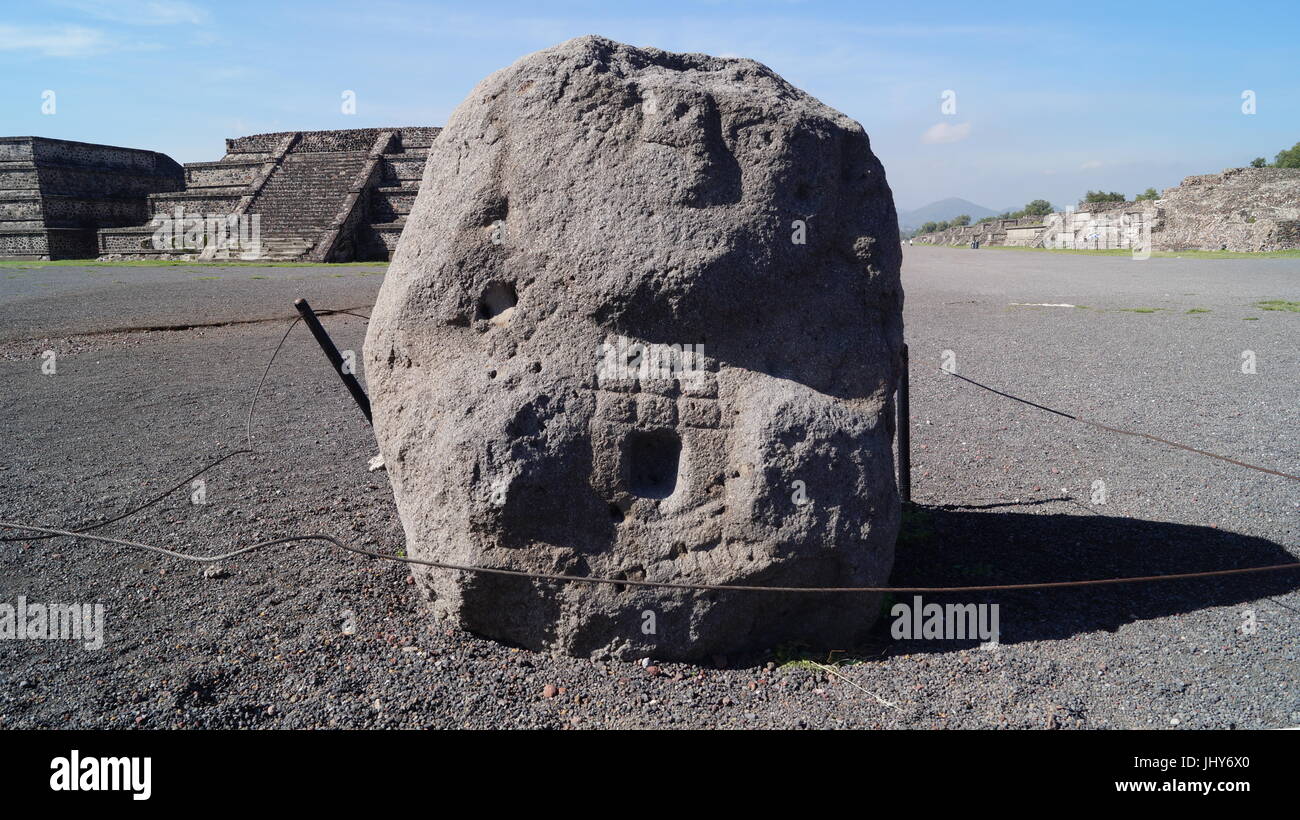 Teotihuacan city of the gods, beautiful Mexican culture and beauty architecture  that will leave you speechless when contemplating the pyramids of the... Stock Photo