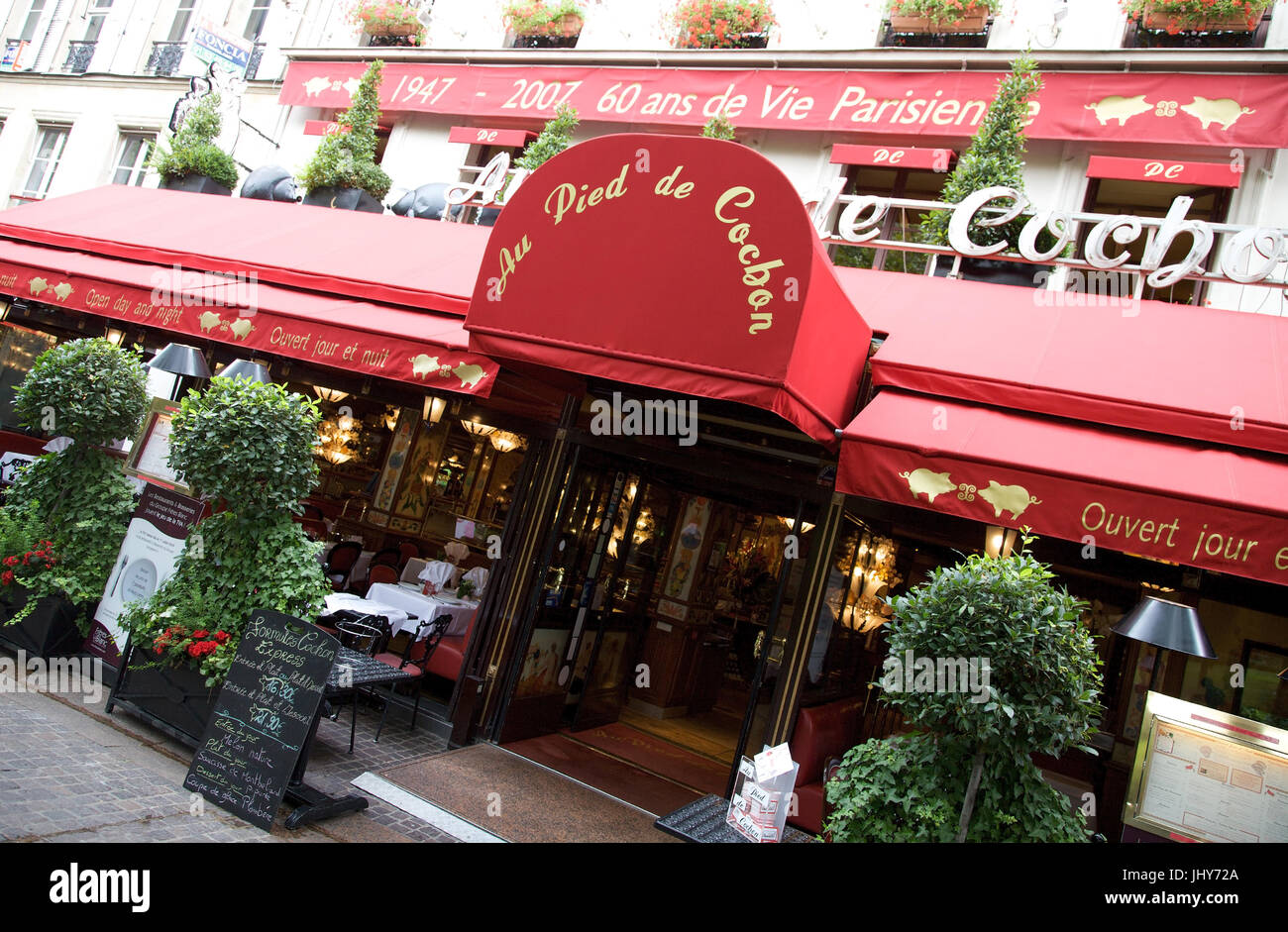 Restaurant, Paris, France - restaurant, Paris, France, Frankreich - Restaurant Stock Photo