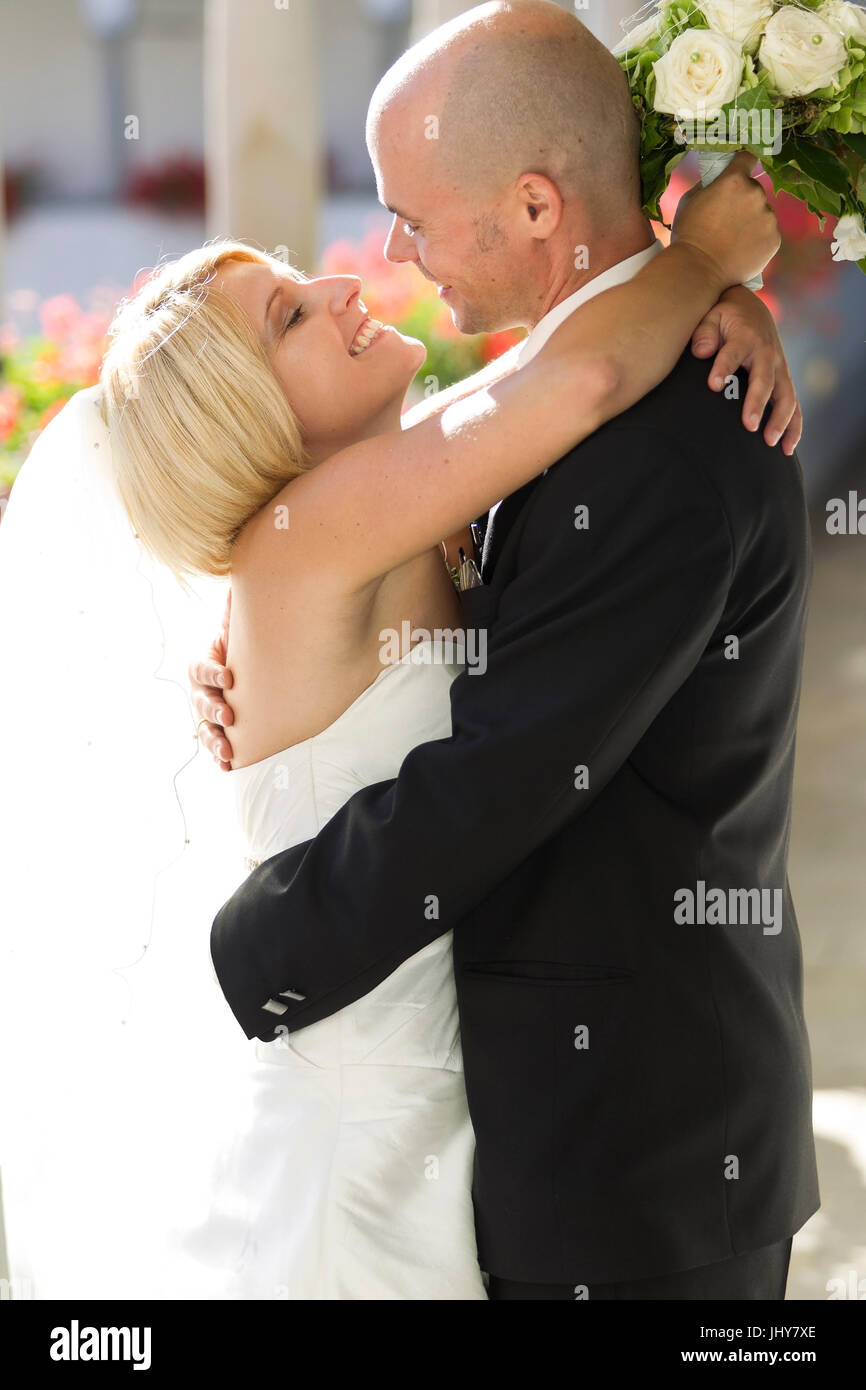 happy bride and groom - bridal couple, gl¸ckliches Brautpaar - bridal couple Stock Photo