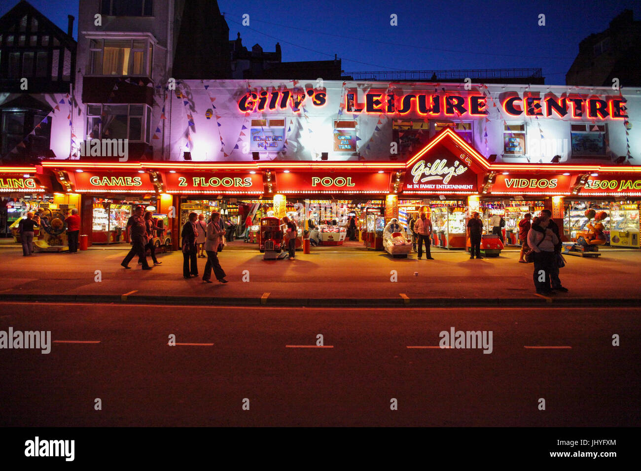 Gilly's Amusement Arcade at night. Scarborough, North Yorkshire, UK. Stock Photo