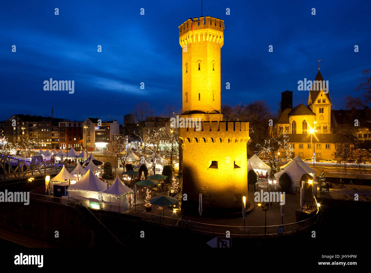 Germany, Cologne, the Christmas market at the Rheinau harbor at the