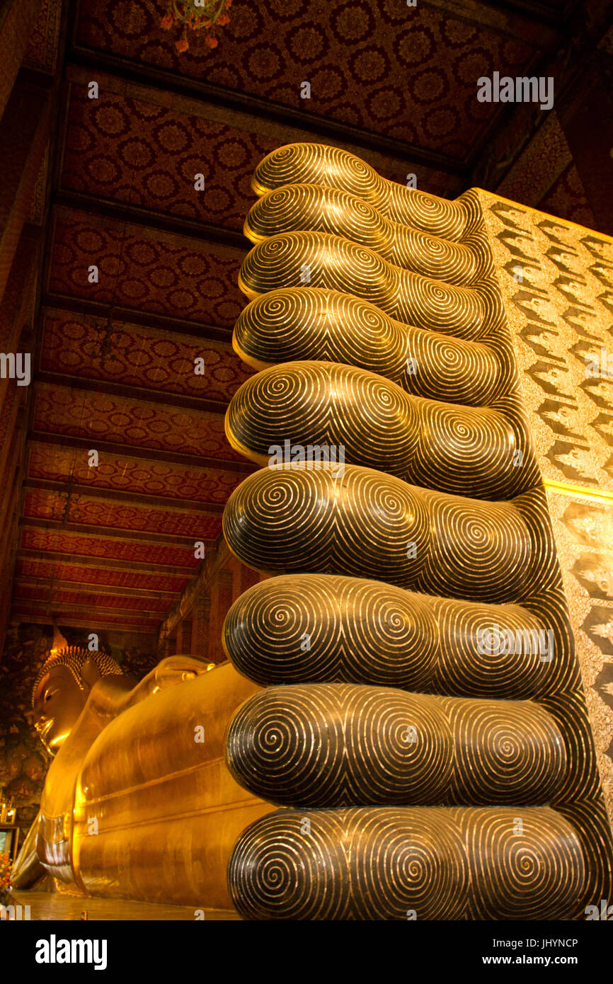 Reclining Buddha of Wat Pho (Wat Po), Bangkok, Thailand, Southeast Asia, Asia Stock Photo