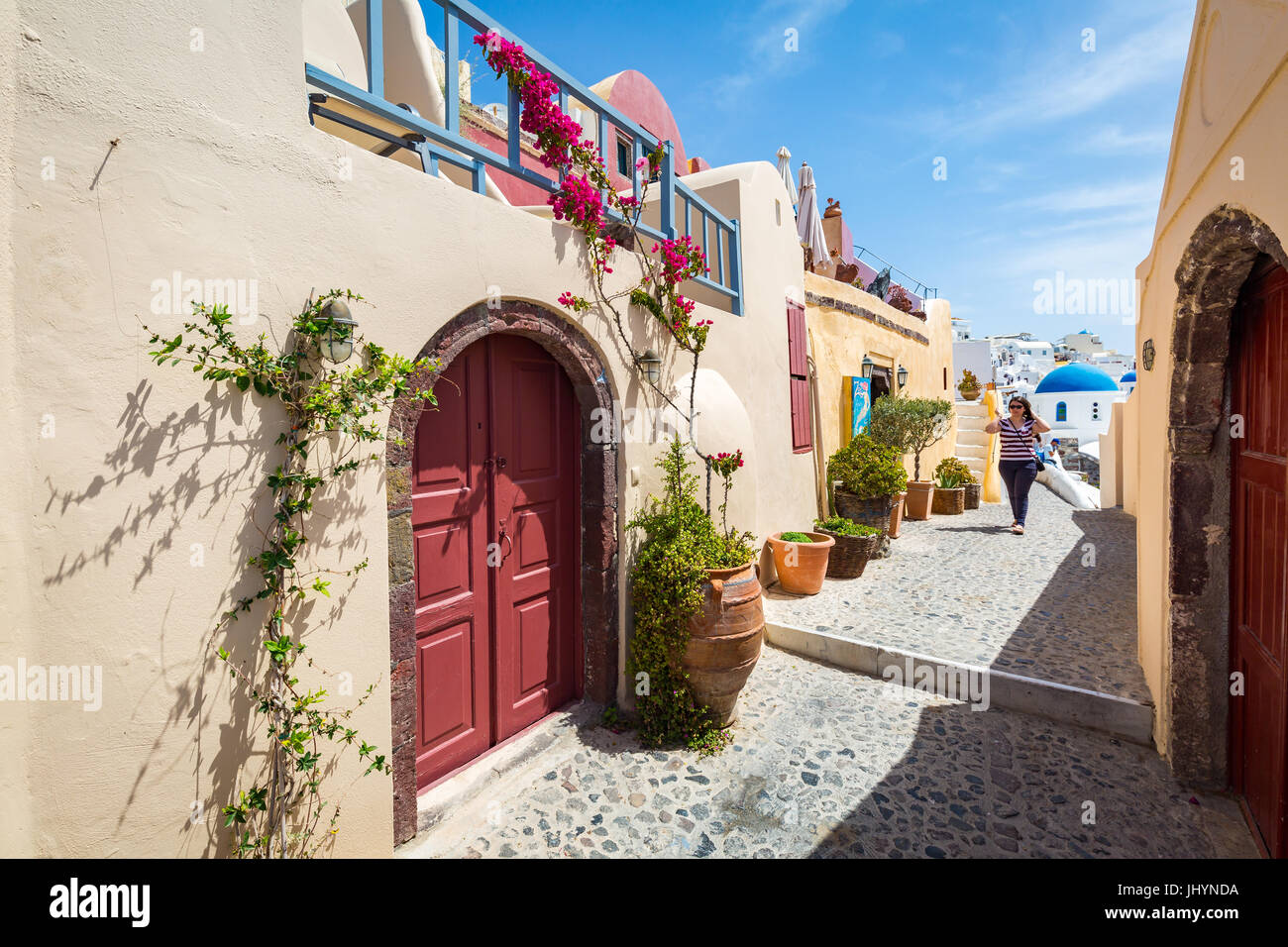 A quiet street in Oia, Santorini, Cyclades, Greek Islands, Greece, Europe Stock Photo