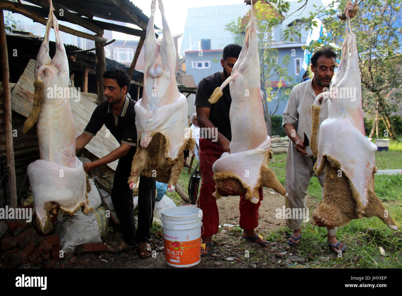 Anantnag, India. 15th July, 2017. Wazwan is a multicourse meal in