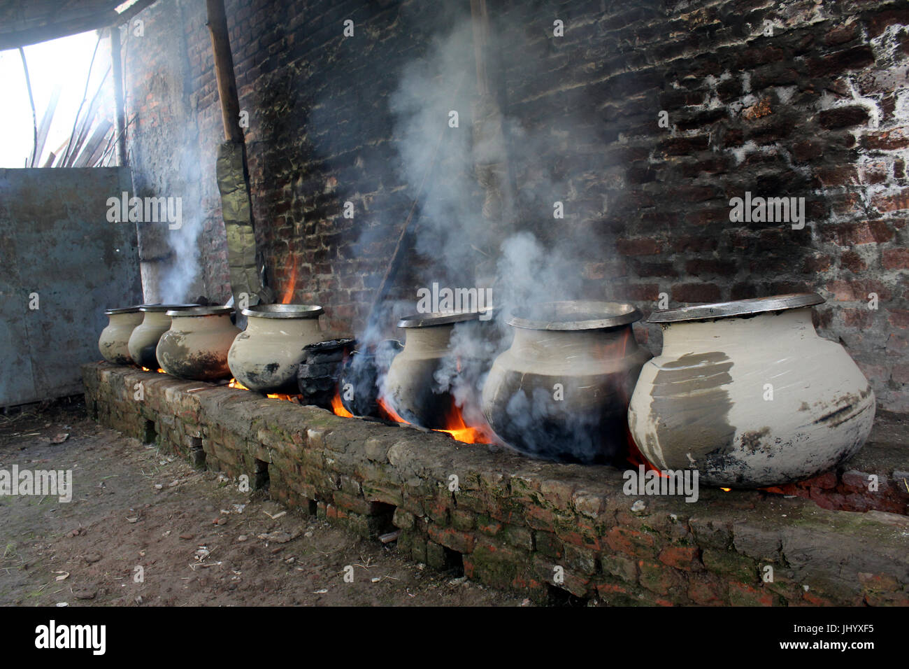 Anantnag, India. 15th July, 2017. Wazwan is a multicourse meal in