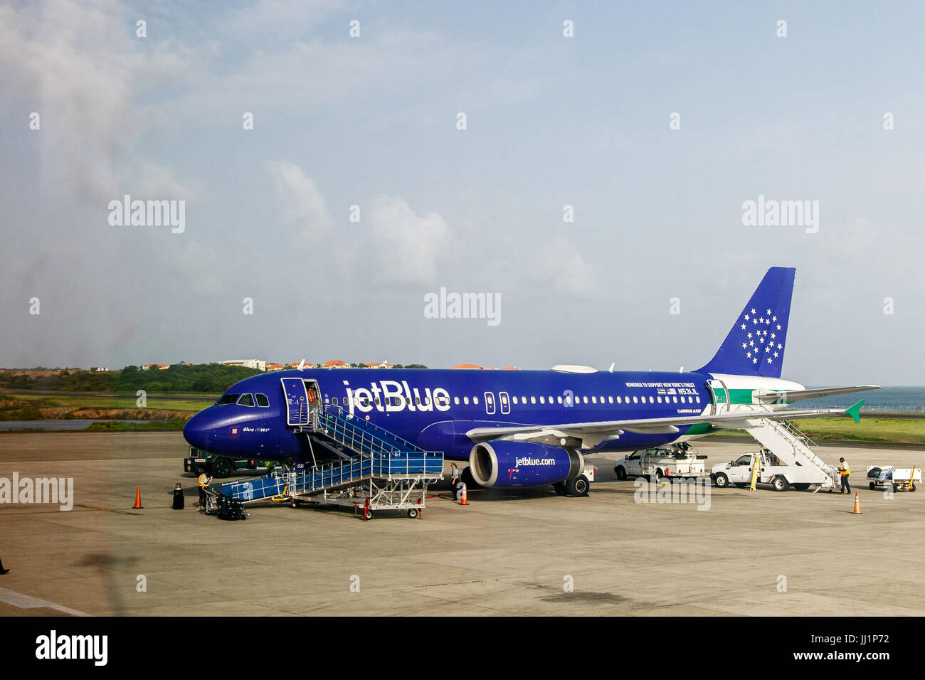 jetblue crew tags