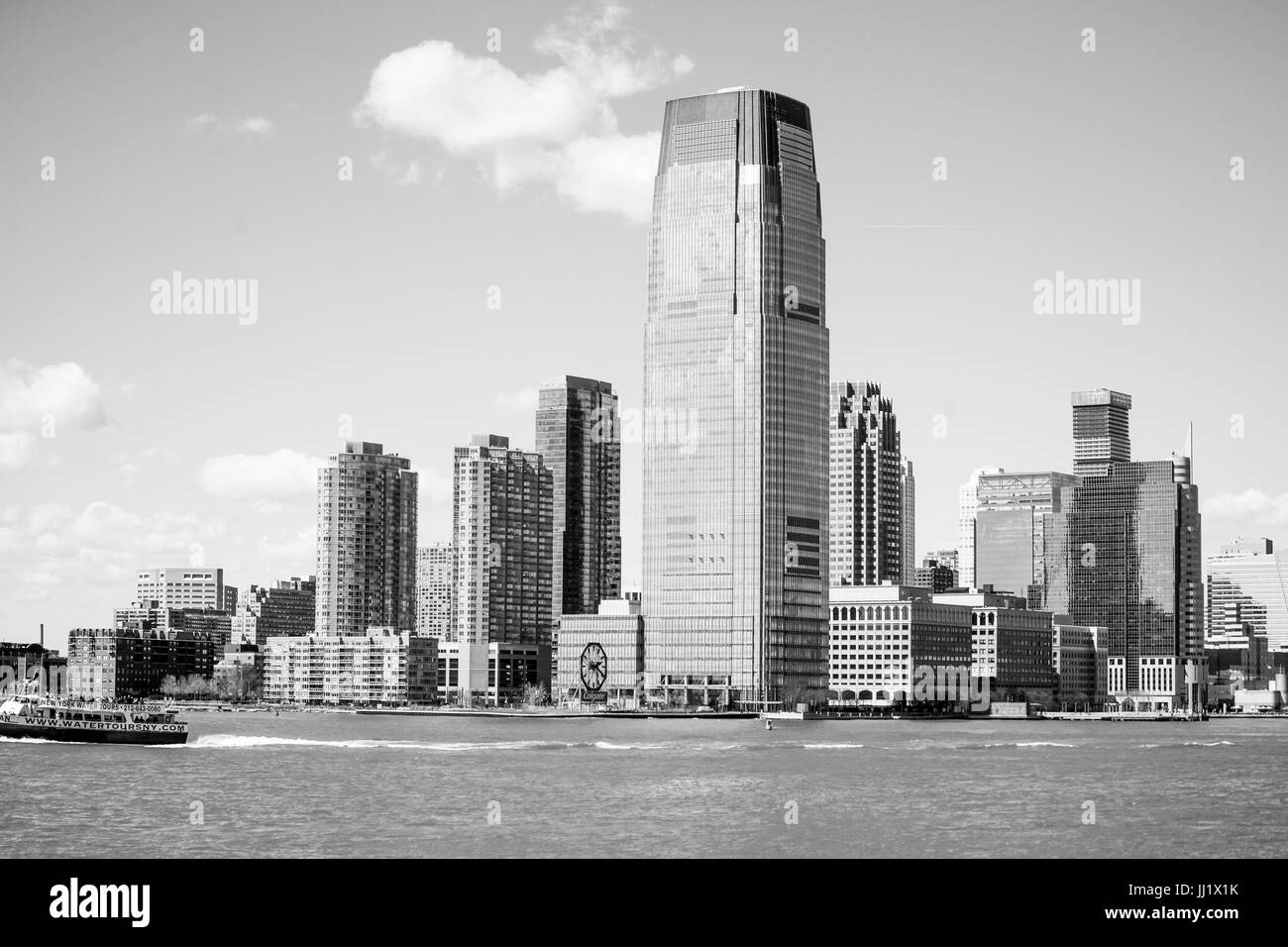 Downtown manhattan skyscrapers hi-res stock photography and images - Alamy