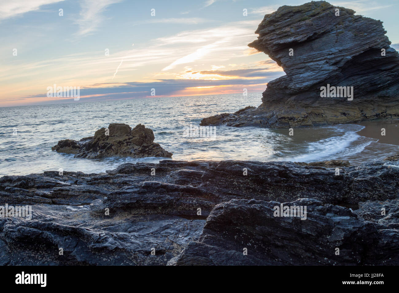 Colourful beach rocks hi-res stock photography and images - Alamy