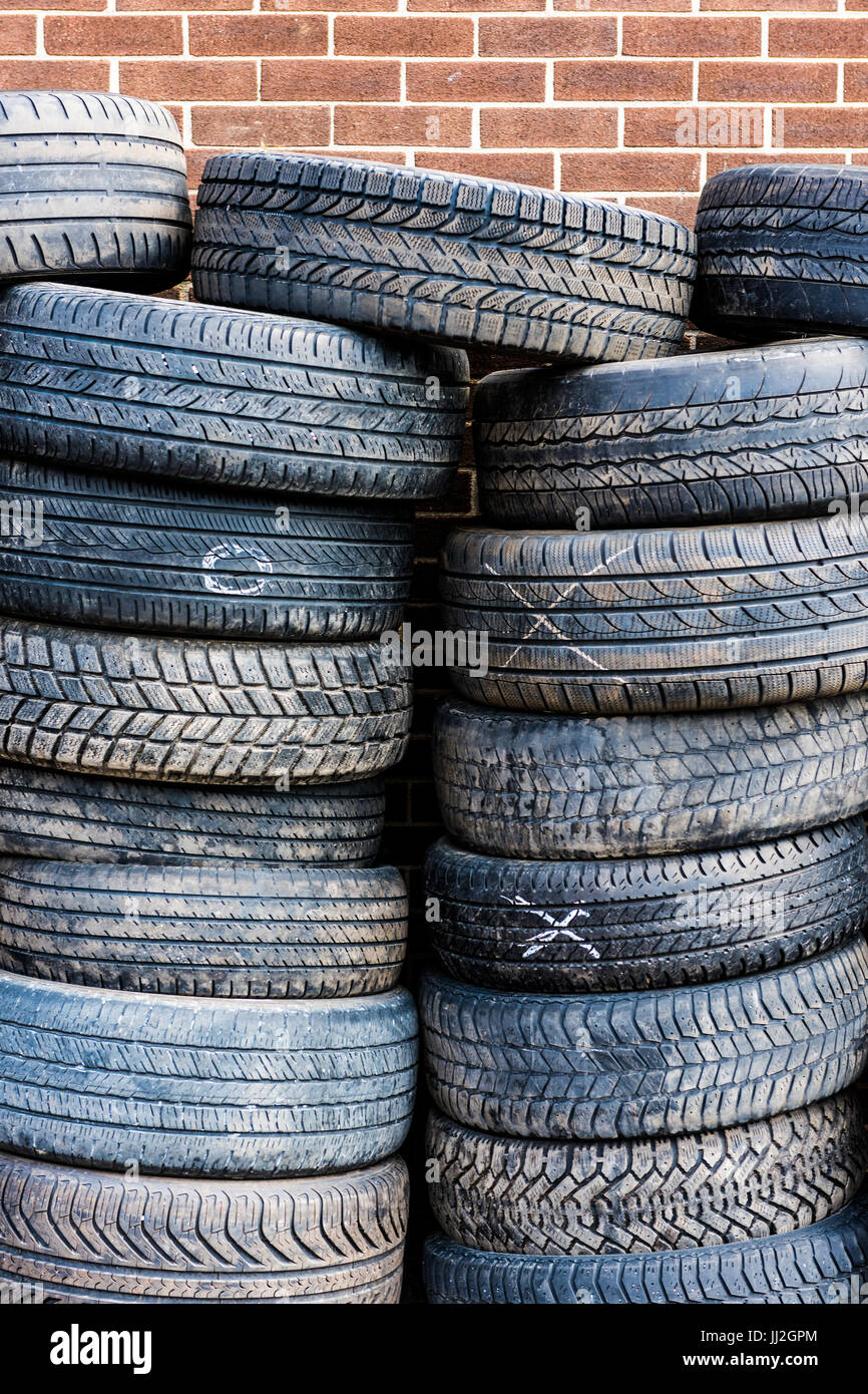 Car junkyard canada hires stock photography and images Alamy