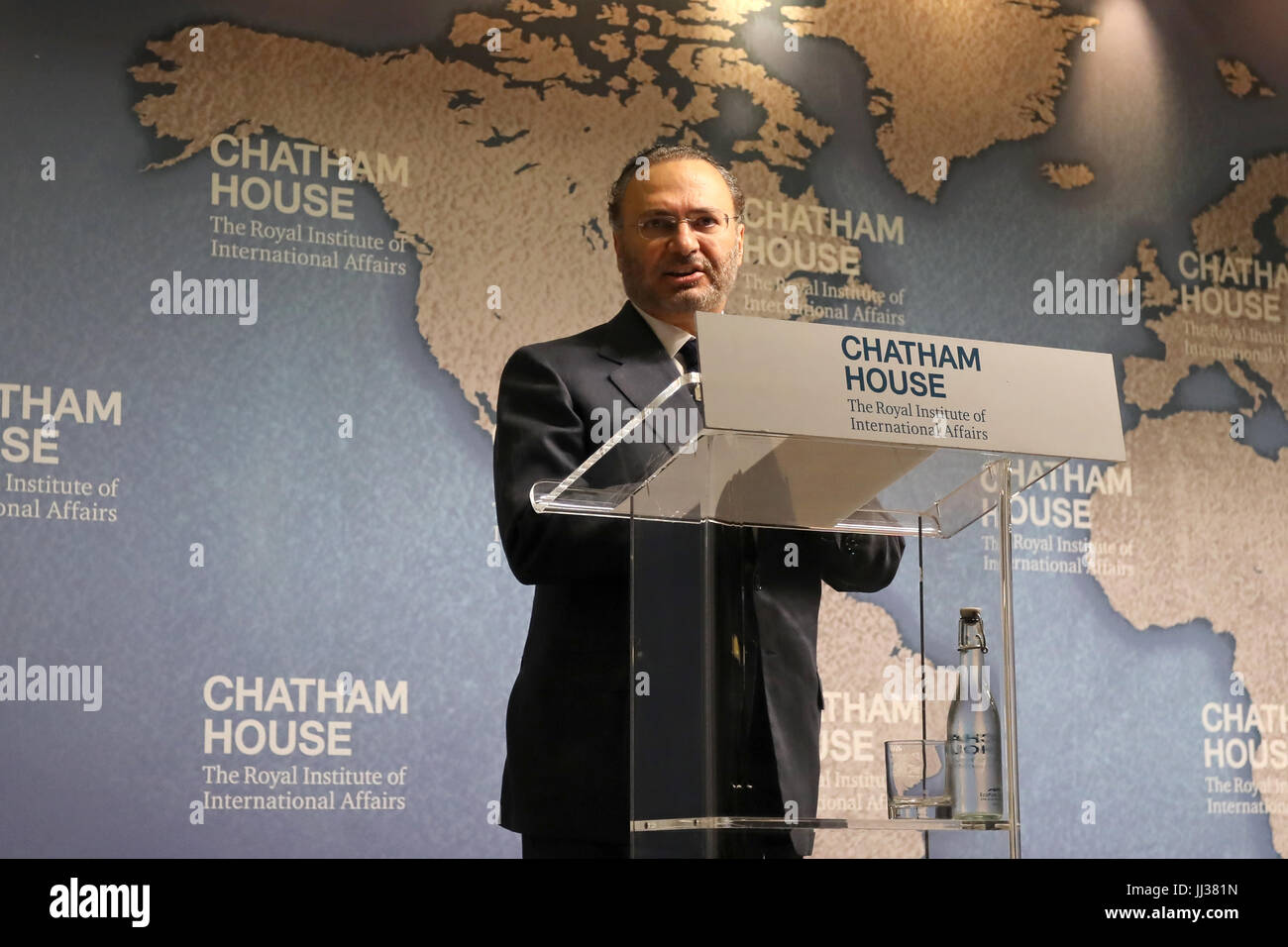 London, UK. 17th Jul, 2017. Anwar bin Mohammed Gargash, UAE minister of state for foreign affairs, speaking about the Qatar crisis at the Chatham House think-tank in London on 17 July 2017. Credit: Dominic Dudley/Alamy Live News Stock Photo