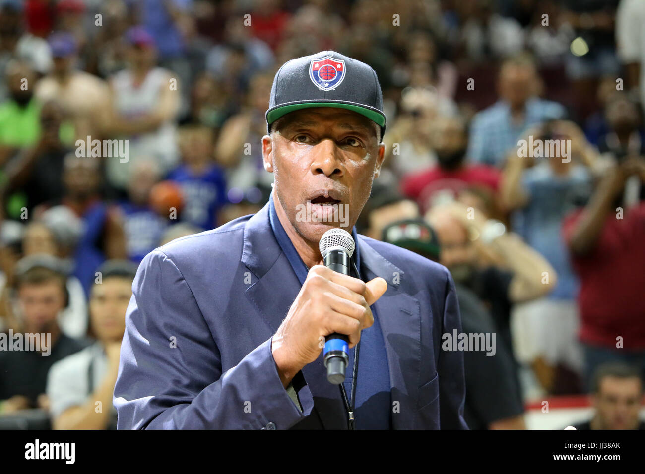 Julius erving hi-res stock photography and images - Alamy