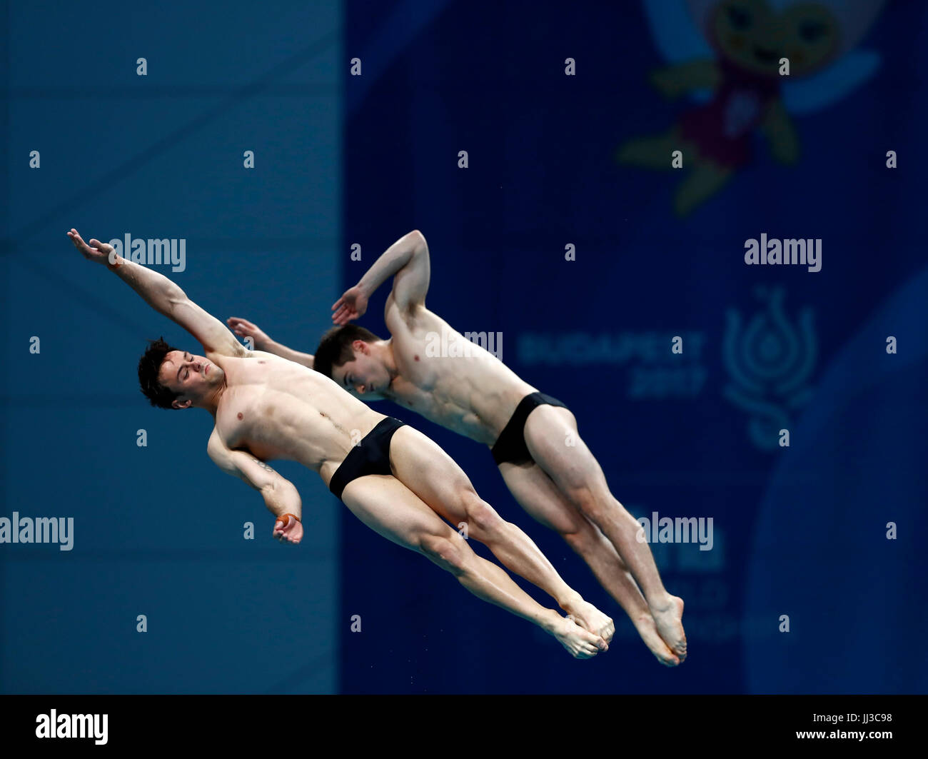 Tom Daley Diving Olympics 2022 - How Tall Is Tom Daley? Olympic Diver's Height Confirmed