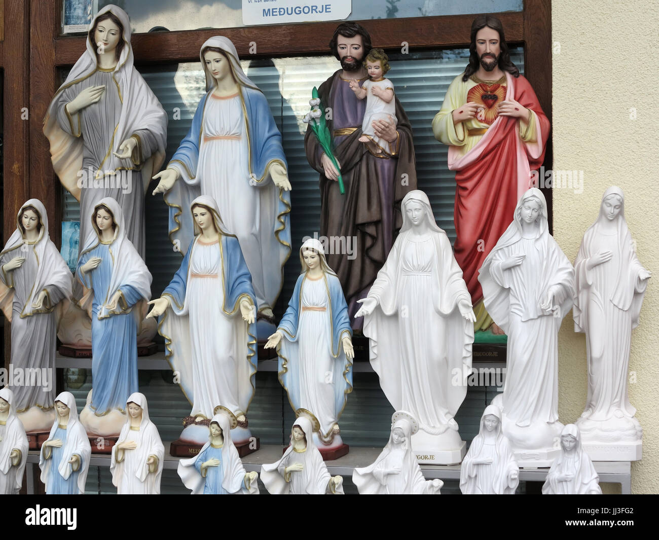 Medjugorje Bosnia Herzogovina 24th May 17 Madonna Figurines In Stock Photo Alamy