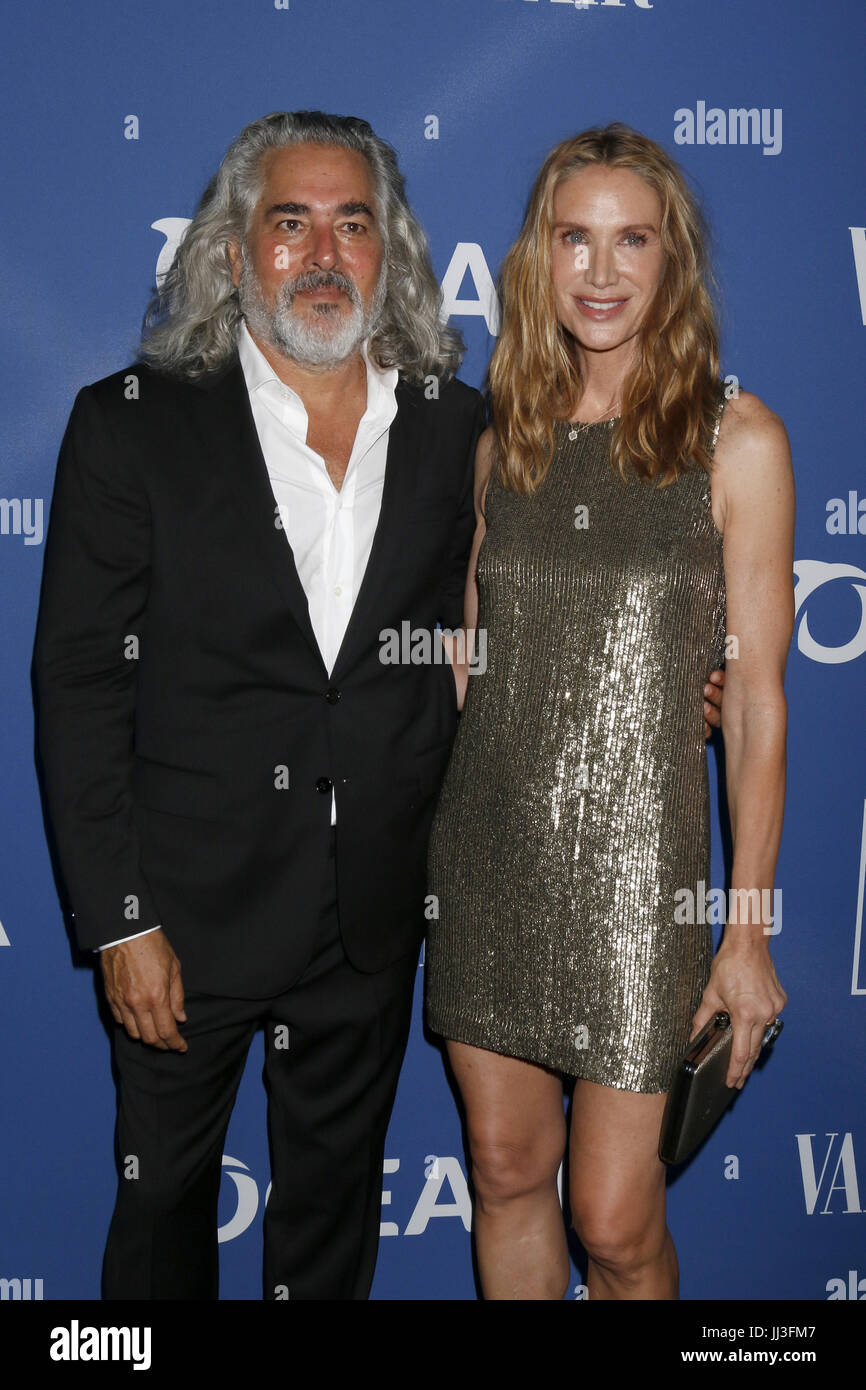 Kelly lynch and mitch glazer hi-res stock photography and images - Alamy