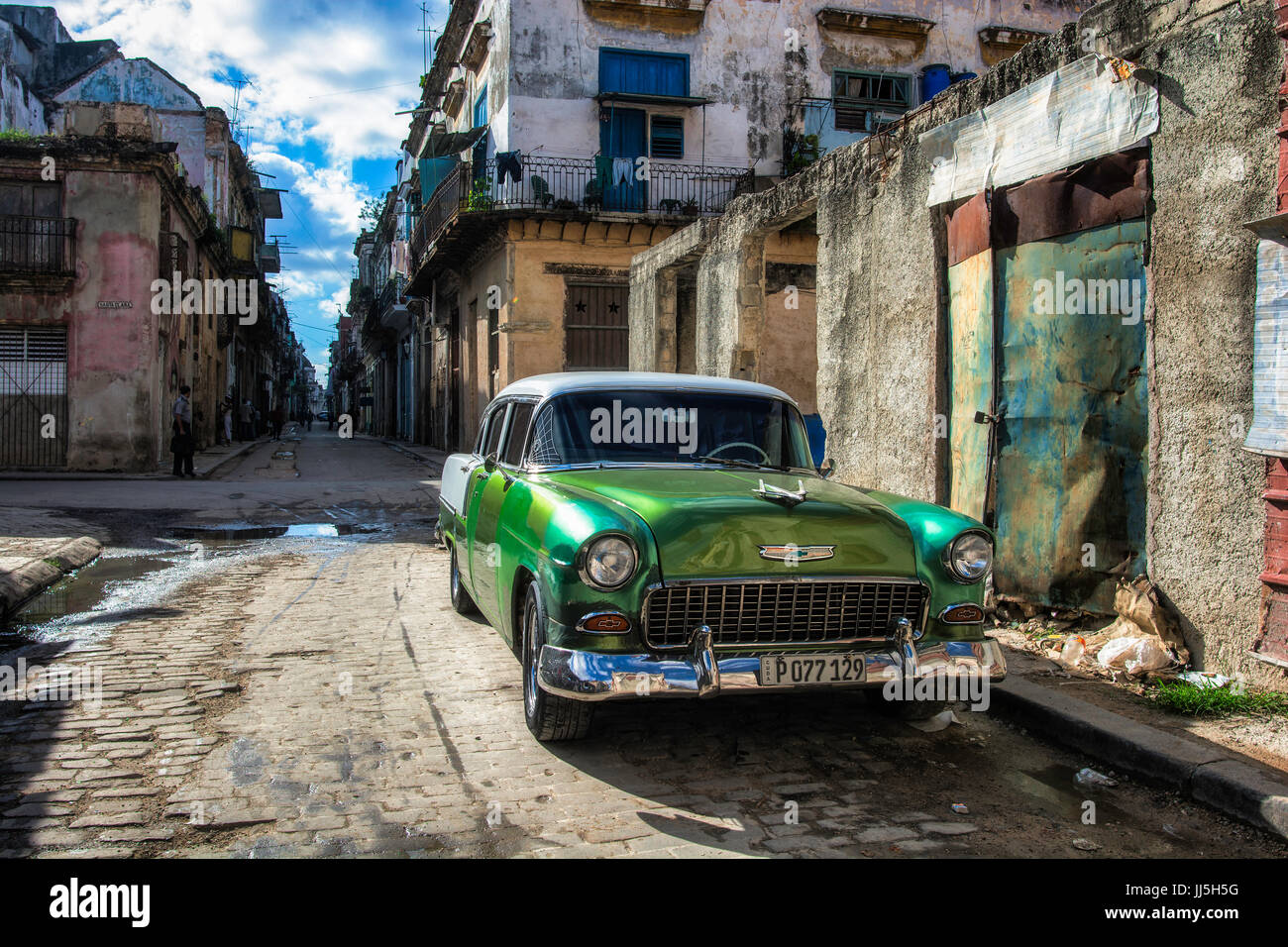 Vintage car parked on a street in Habana Vieja, Havana, Cuba Stock Photo