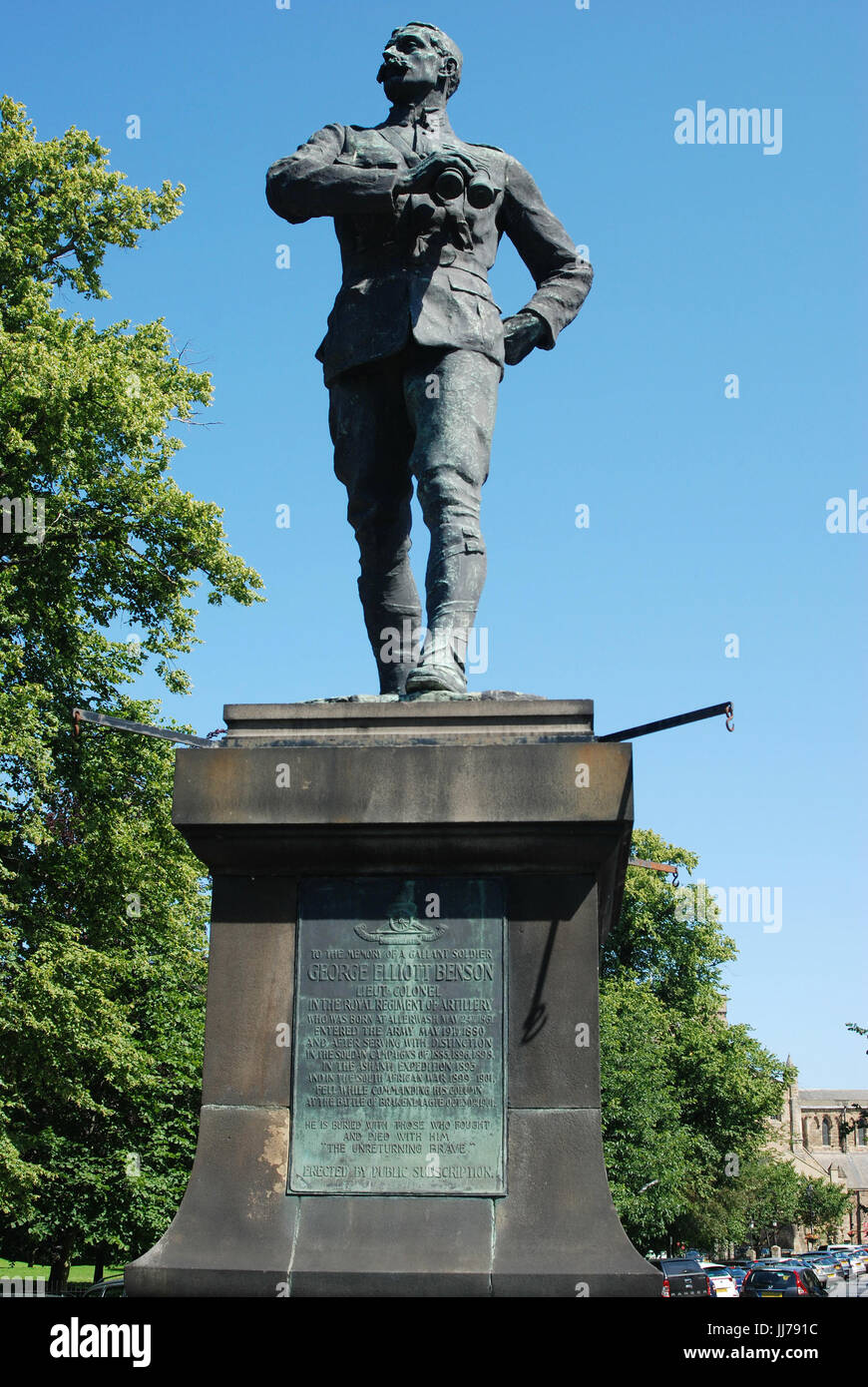 statue to a gallant soldier erected in Hexham Stock Photo