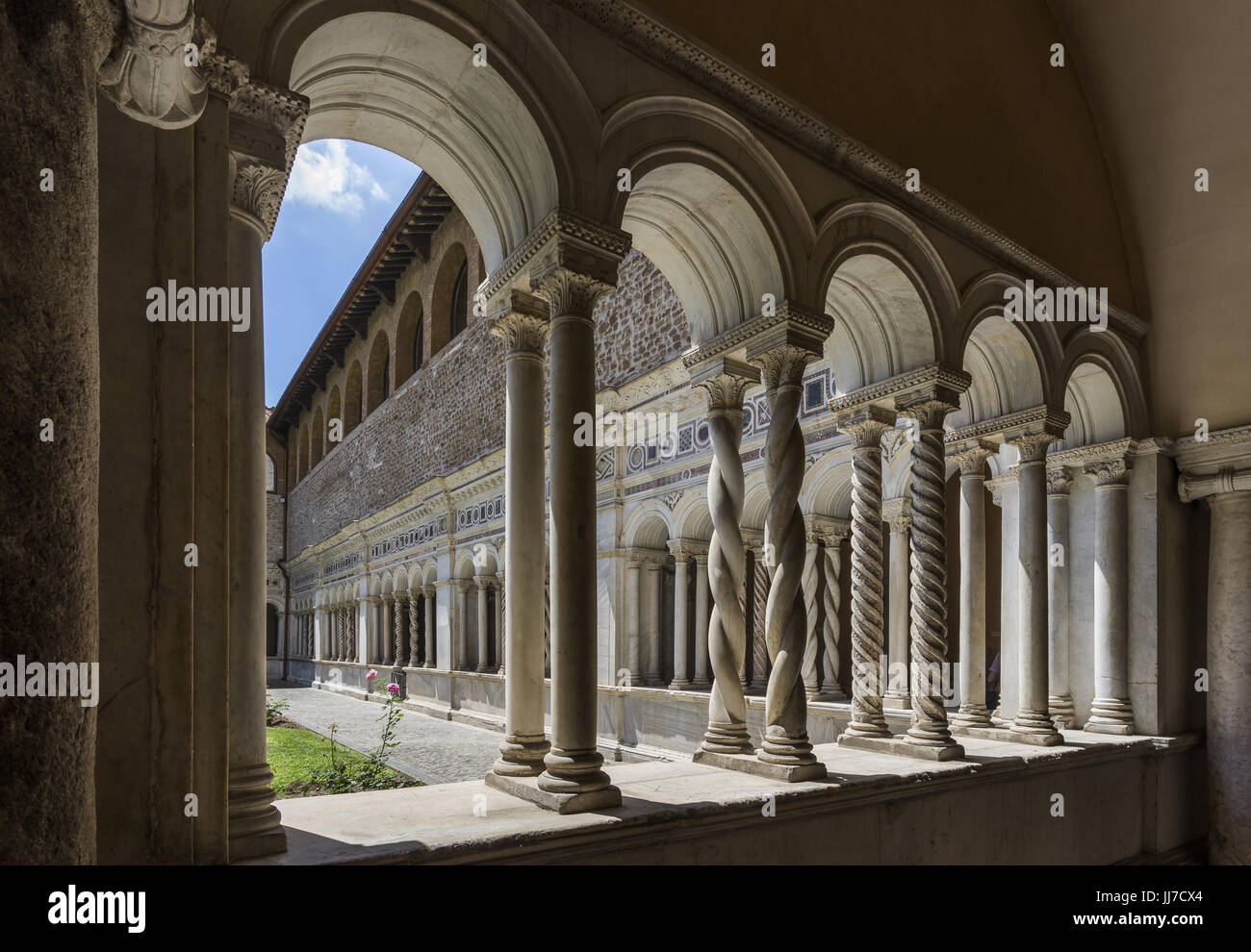 Basilica Di San Giovanni In Laterano (St. John Lateran Basilica). Inner ...