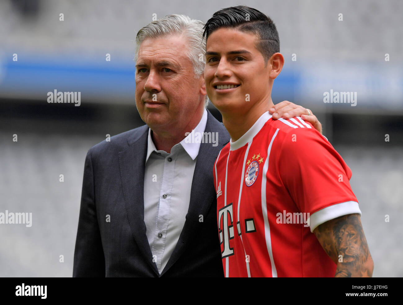 James rodriguez fc bayern hi-res stock photography and images - Page 3 -  Alamy