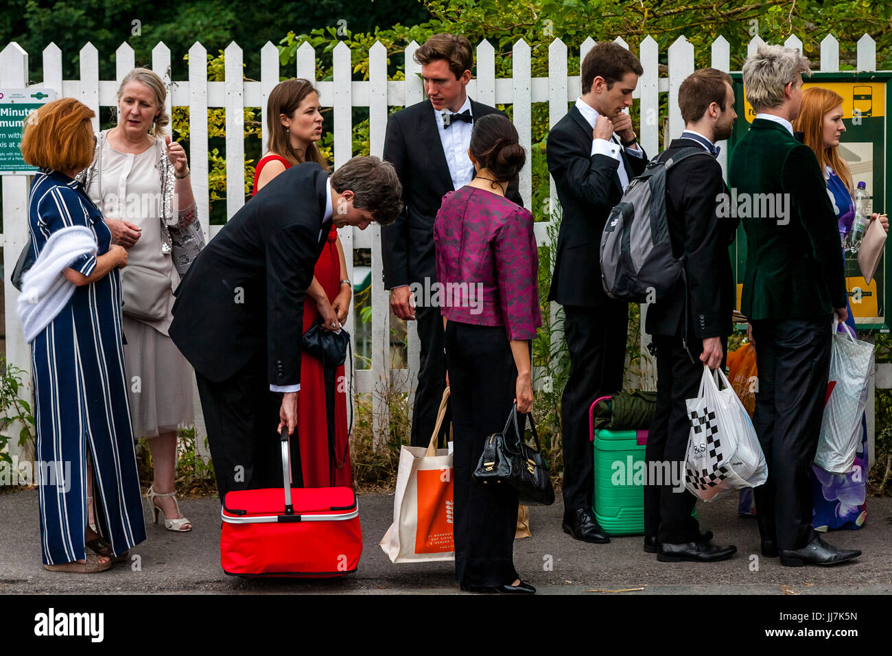 Opera fans with their picnic baskets arrive at Lewes railway station en