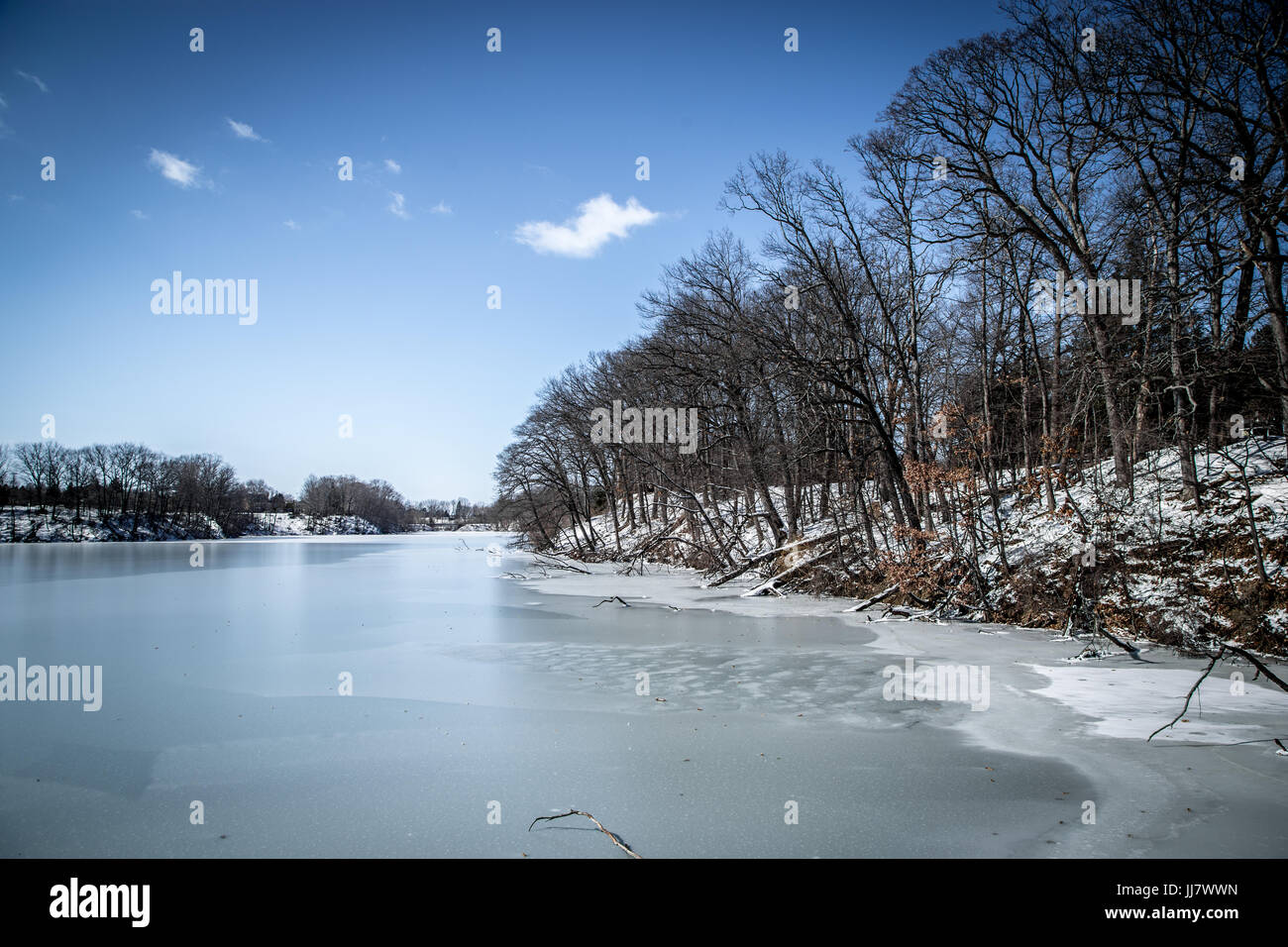 Nature frozen hi-res stock photography and images - Alamy