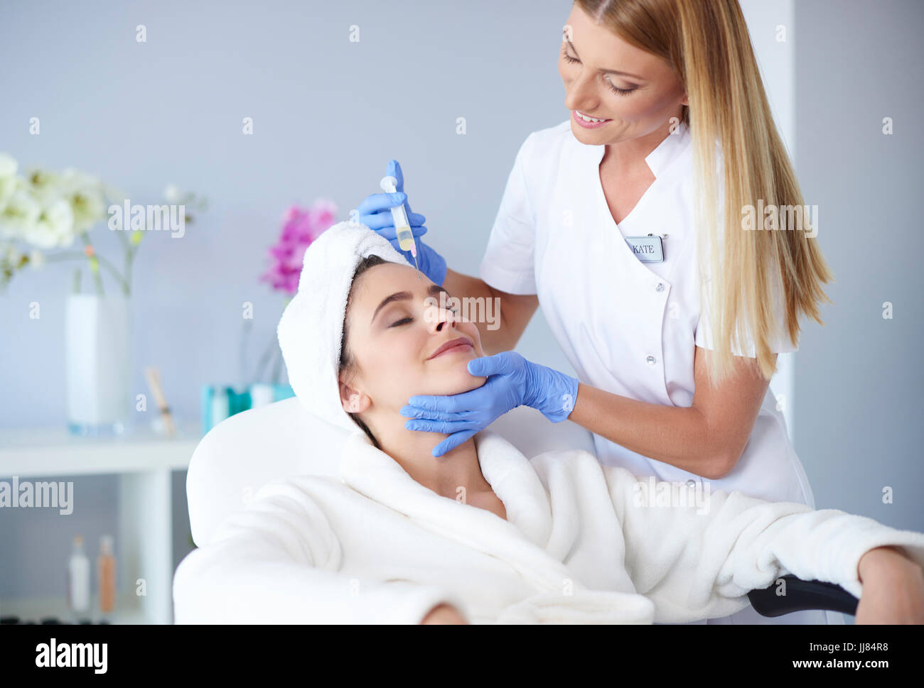 Botox injection hi-res stock photography and images - Alamy