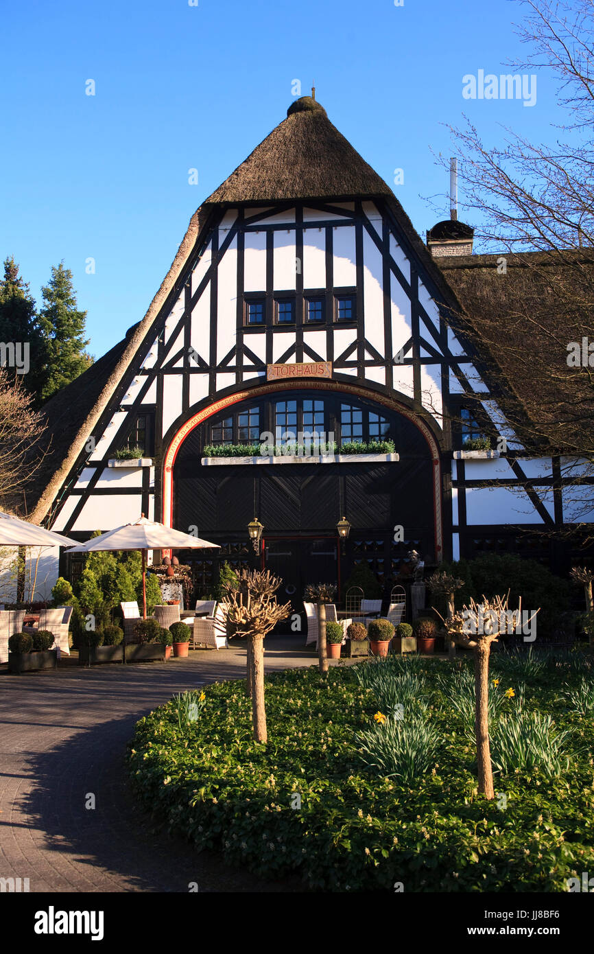 Europe, Germany, North Rhine-Westphalia, Sauerland region, the restaurant  and hotel Torhaus in the village Moehnesee-Delecke. ..Europa, Deutschland,  N Stock Photo - Alamy