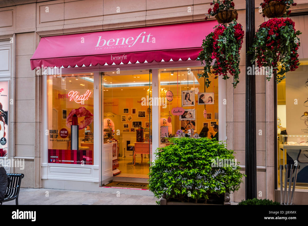 Benefit cosmetics hi-res stock photography and images - Alamy