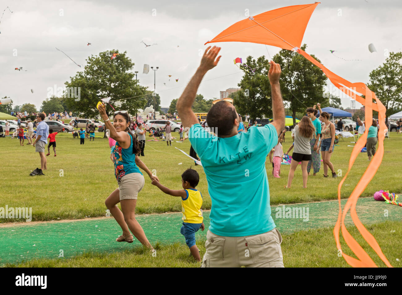 Detroit, Michigan - The Detroit Kite Festival, held on Belle Isle. About a thousand children and adults made kites, flew kites, and watched profession Stock Photo