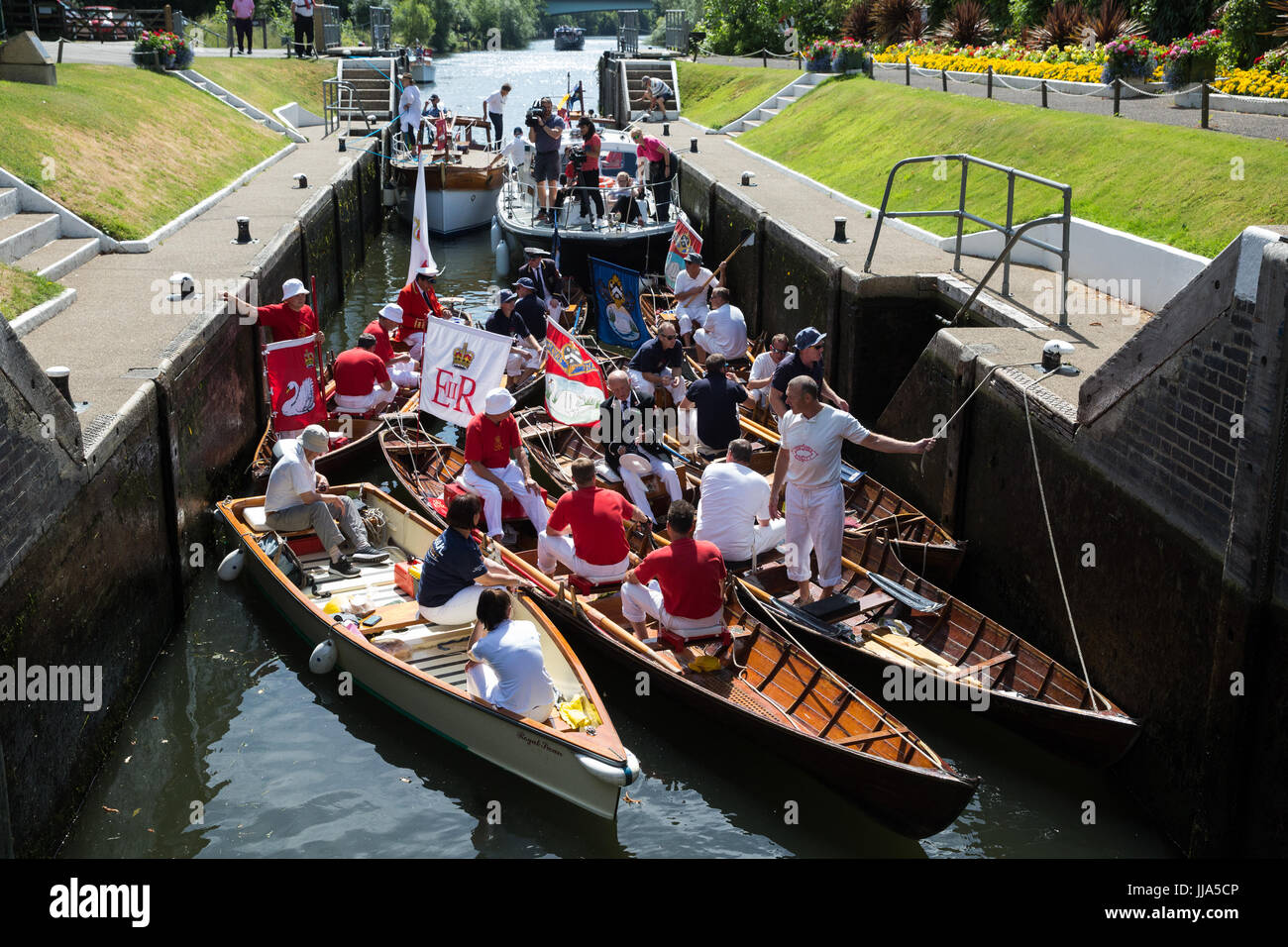 Bray Lock, UK. 18th July, 2017. Swan Uppers, including the Queen's Swan Marker David Barber MVO