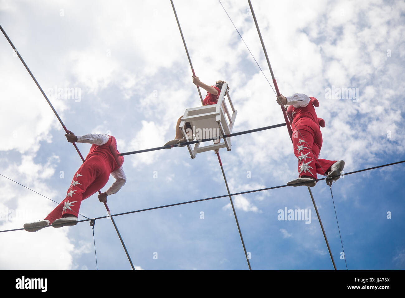 The Wallenda's perform a three person pyramid led by Robinson Cortes