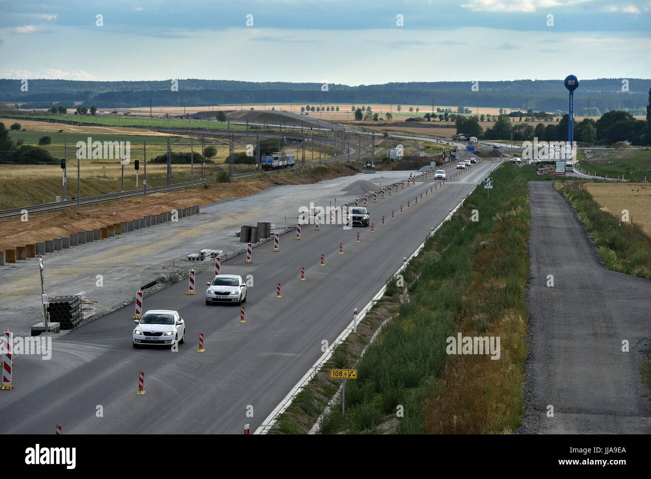 Horusice, Czech Republic. 16th July, 2017. The D3 motorway leading from  Prague to the south Bohemian centre Ceske Budejovice and Linz, the capital  of Upper Austria, is intensively build on the photo