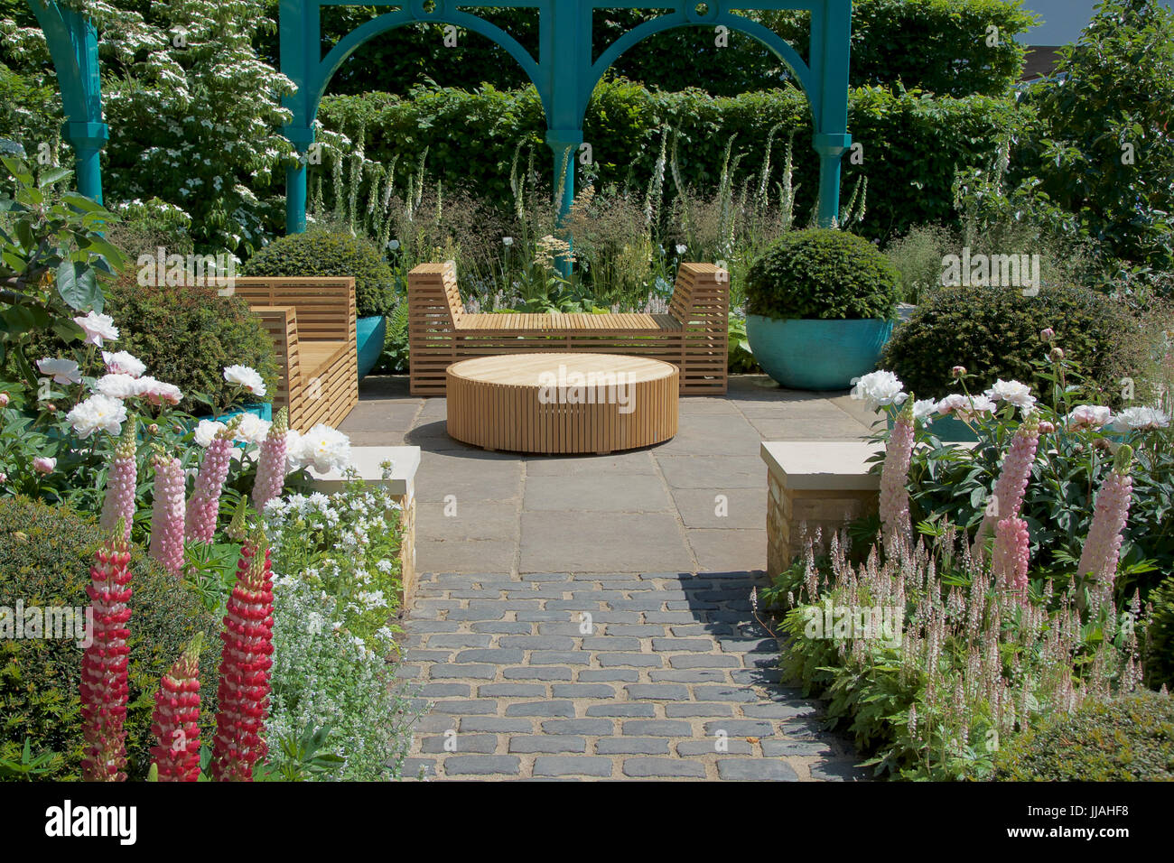 500 Years of Covent Garden show garden at RHS Chelsea Flower Show 2017 designed by Lee Bestall Stock Photo