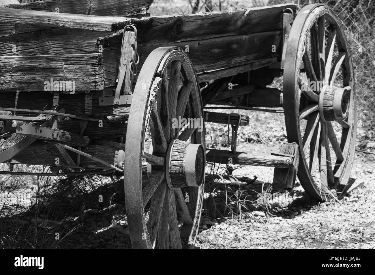 Antique western wagon wheel hires stock photography and images Alamy