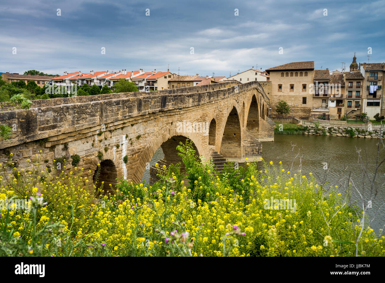 Romanesque Bridge Romanesque bridge (Puente Románico) in Puente la Reina, Navarre, Spain ...