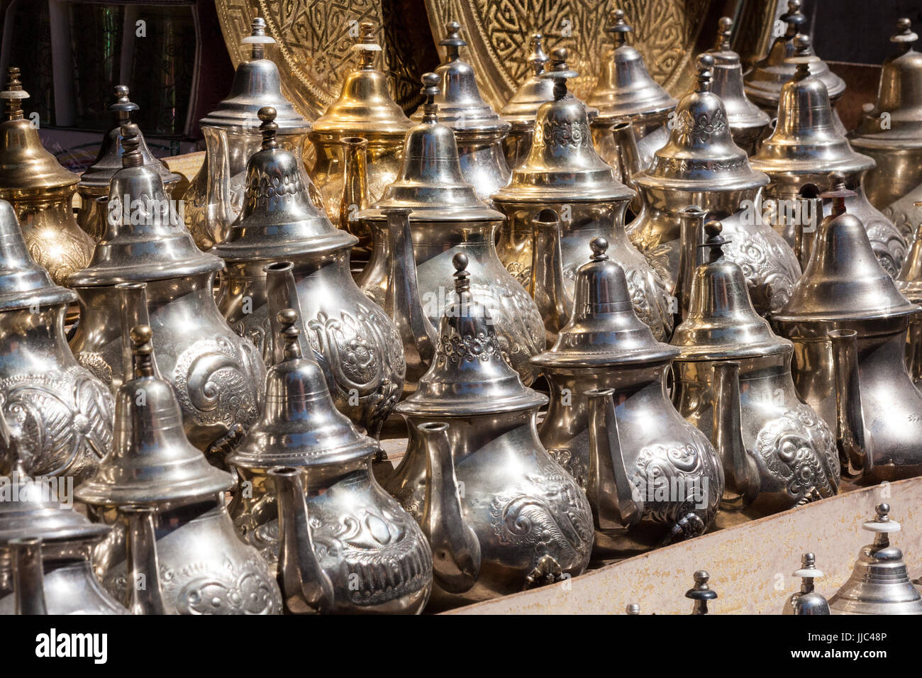 Shiny metal teapot hi-res stock photography and images - Alamy