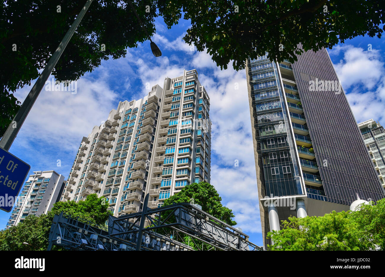 Sunny day singapore city living hi-res stock photography and images - Alamy