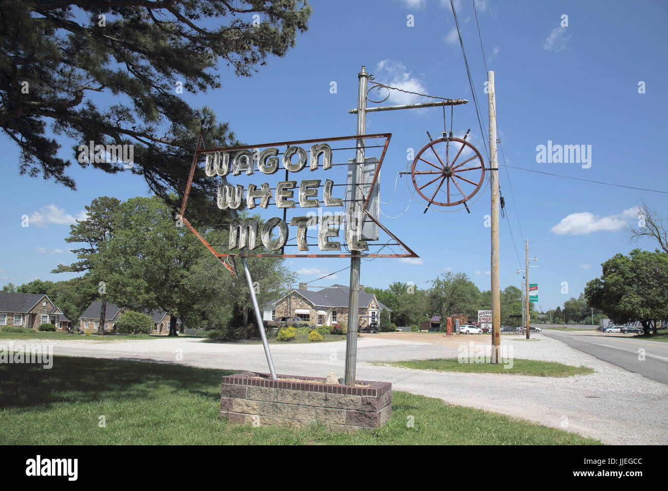 wagon wheel motel on route 66 cuba missouri Stock Photo Alamy