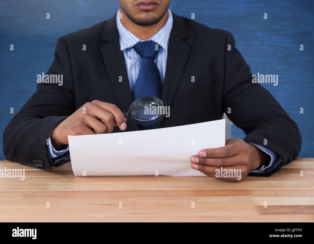 3d man magnifying glass house hi-res stock photography and images - Alamy