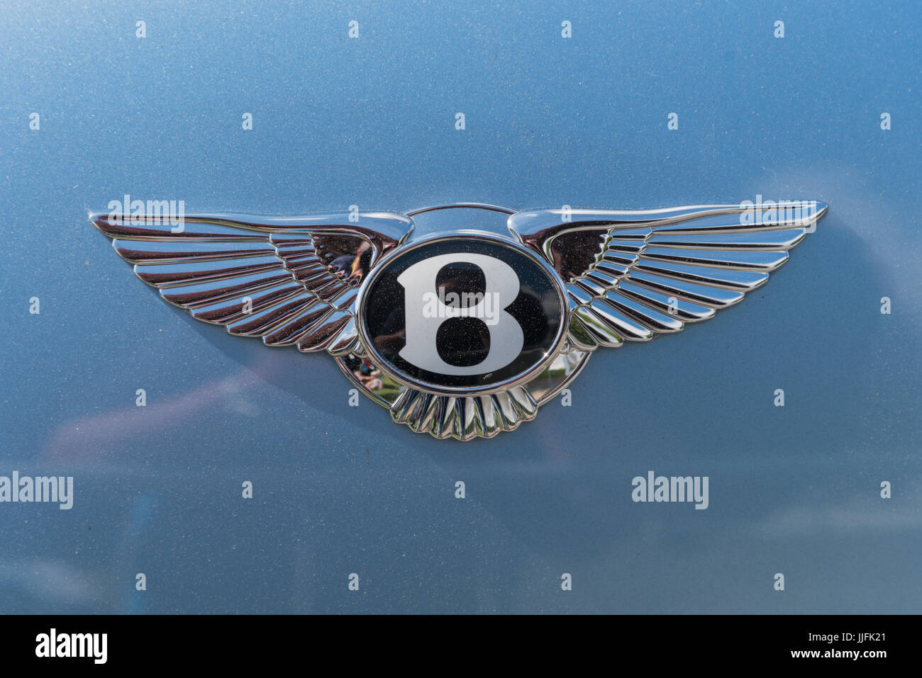Bentley Car Badge Emblem High Resolution Stock Photography and Images Alamy