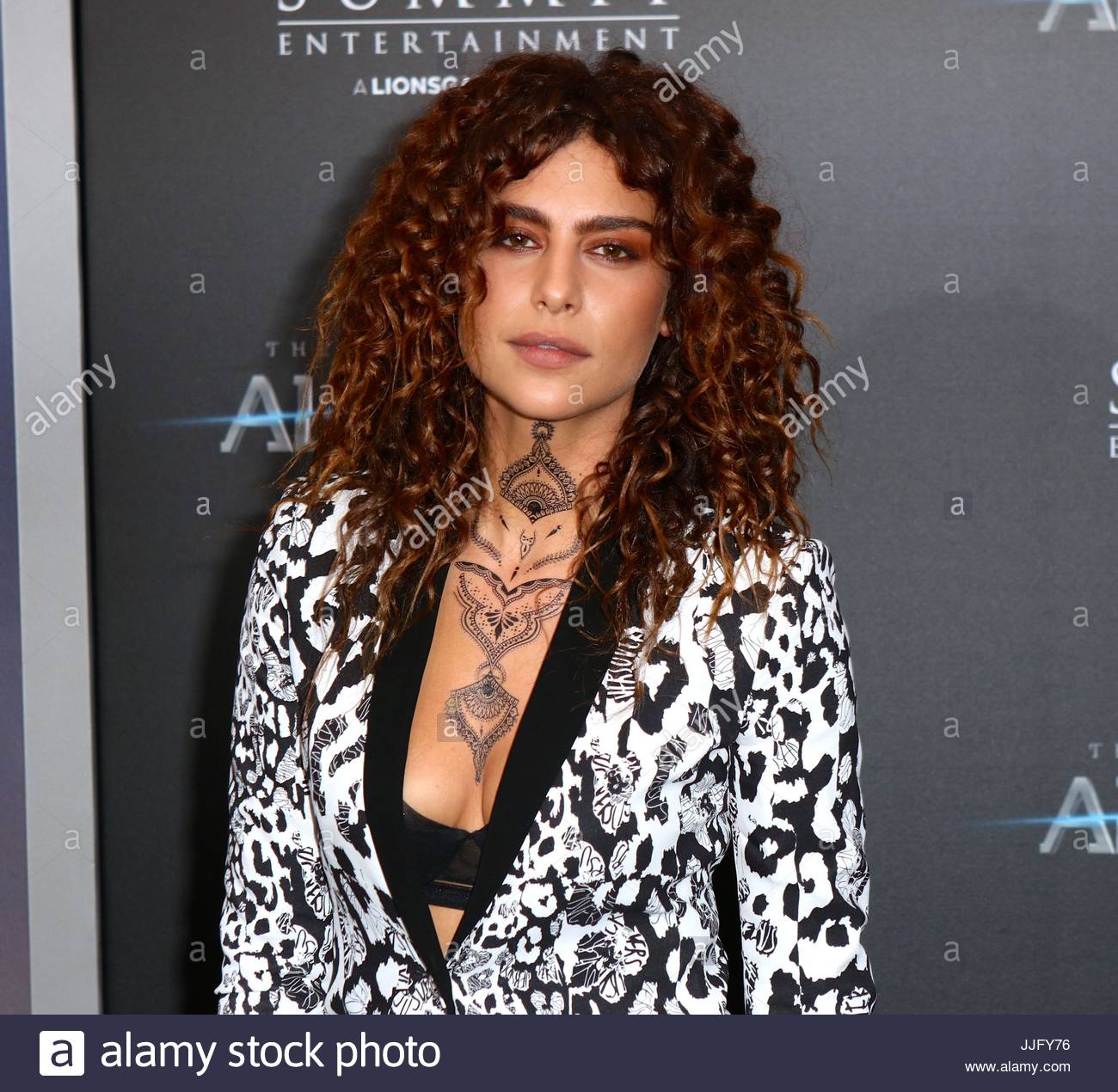 Nadia Hilker nude 906