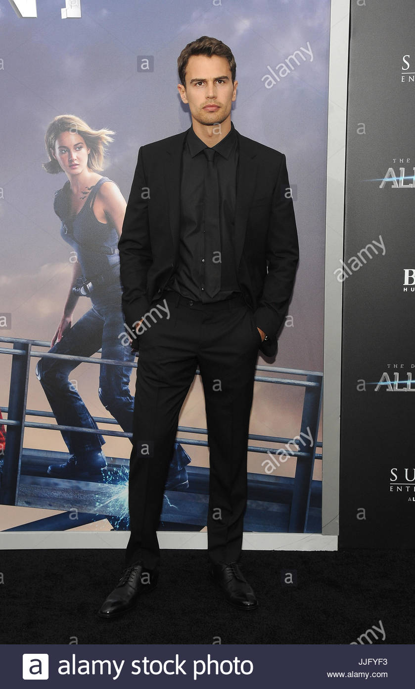 To acquire How to wear q ray picture trends To acquire How to wear q ray pictures trends