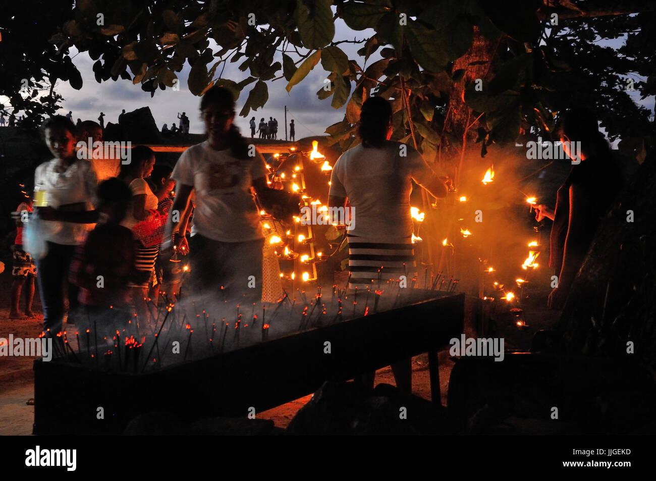 Incense burning at a Buddhist shrine in Sri Lanka Stock Photo Alamy