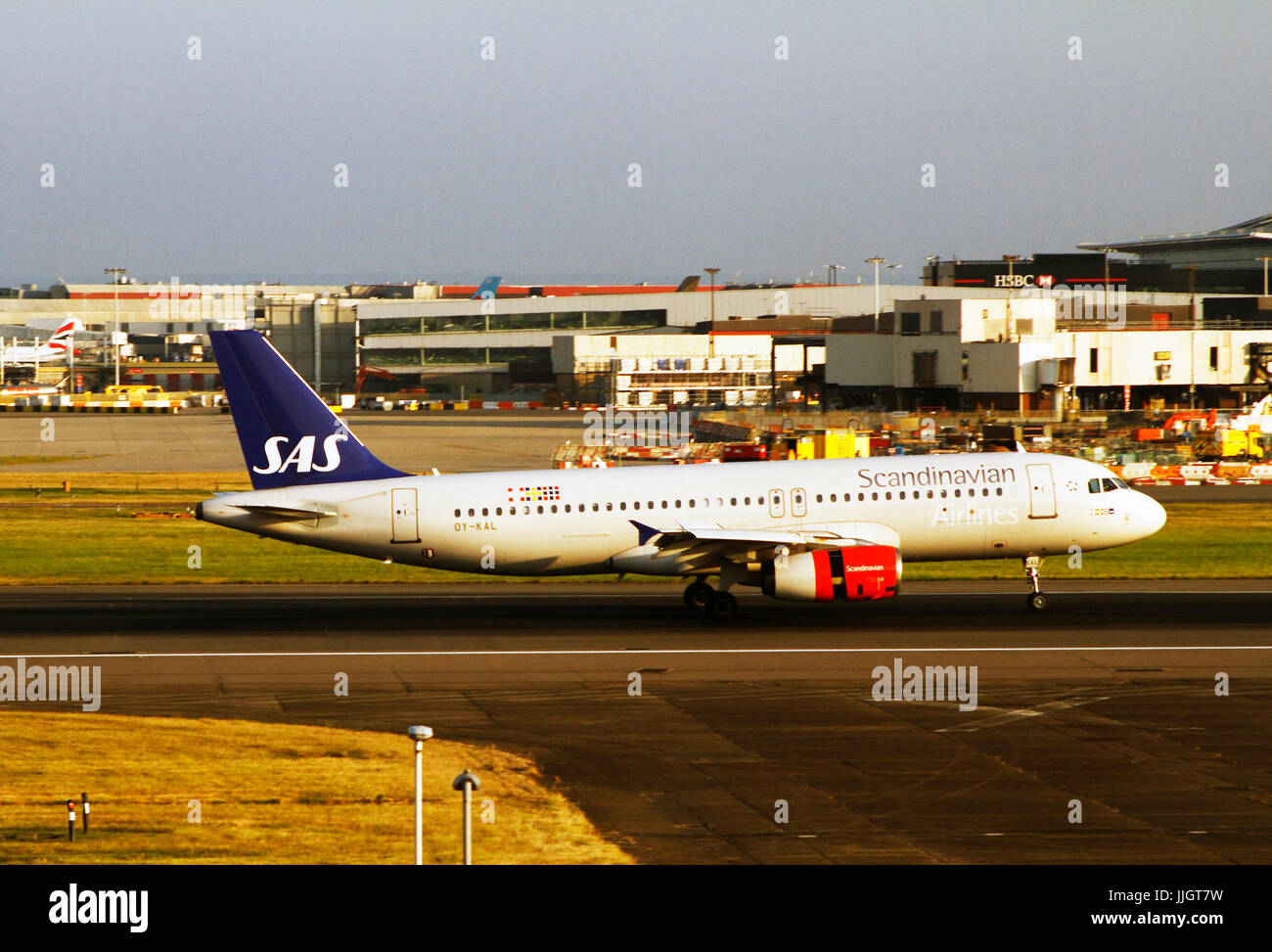 OYKAL Airbus A320232 SAS The Airbus A320 family consists of short to mediumrange, narrow