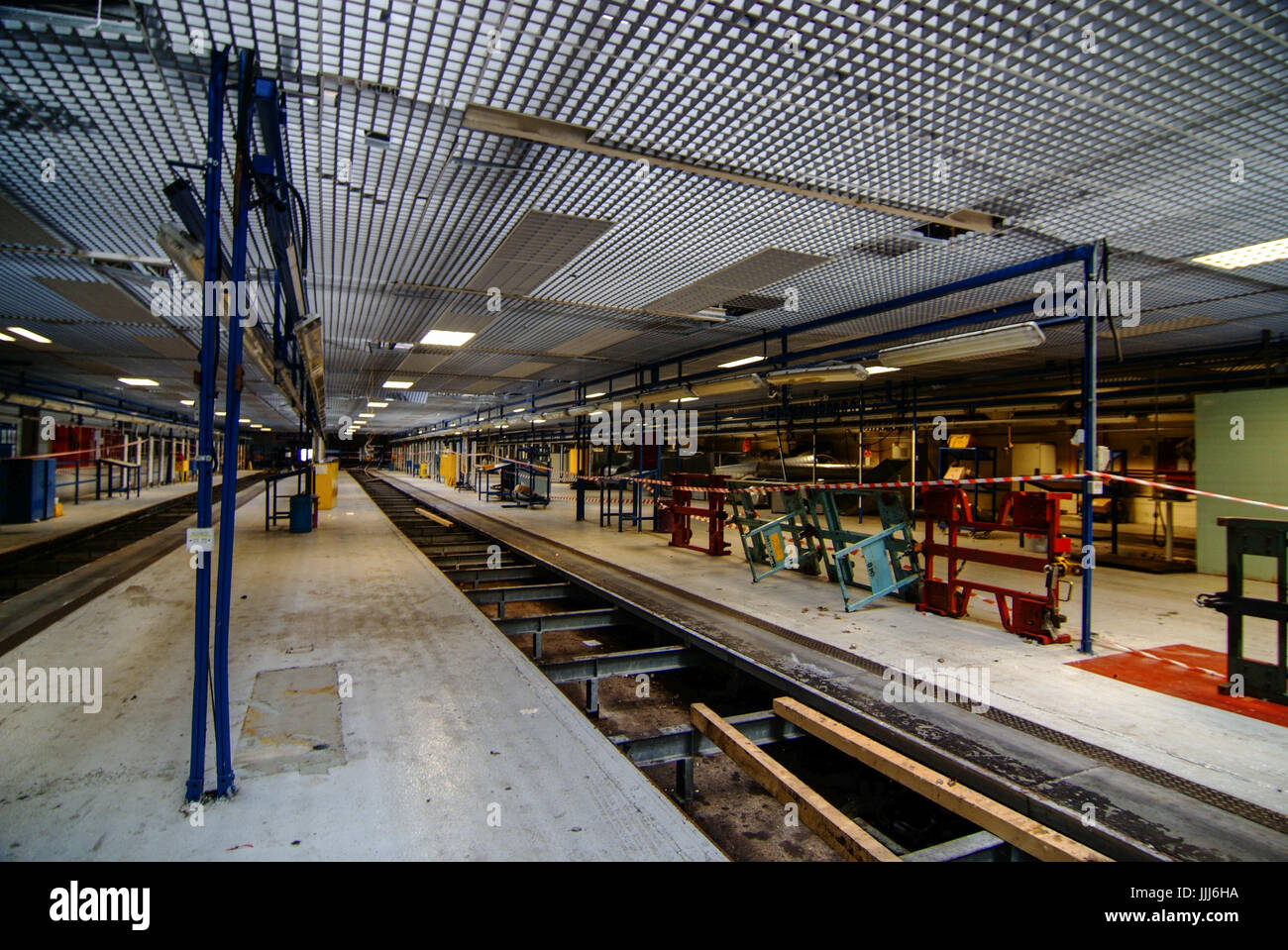 The abandoned production line in the derelict MG Rover car factory in Longbridge, Birmingham, UK in 2007. Stock Photo