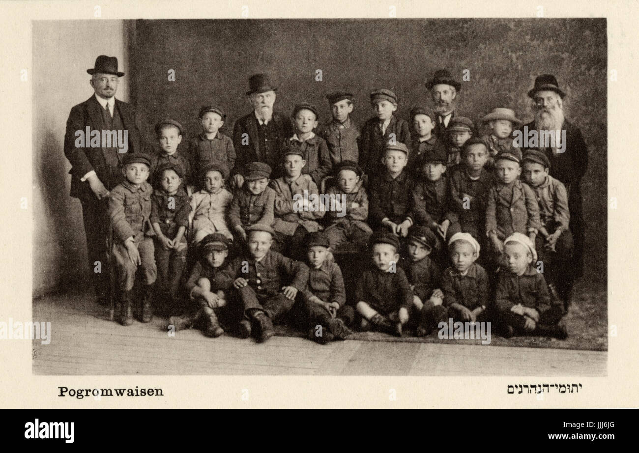 Pogrom orphans from Poland  c.1912 at the Waisenhaus (Orphans Home) of the Aguda Jisroel Baden (b. Wien) Postcard published Vienna. Back reads 'Waisen sind wir - ohne Vater (Eicha 5, 3) Stock Photo