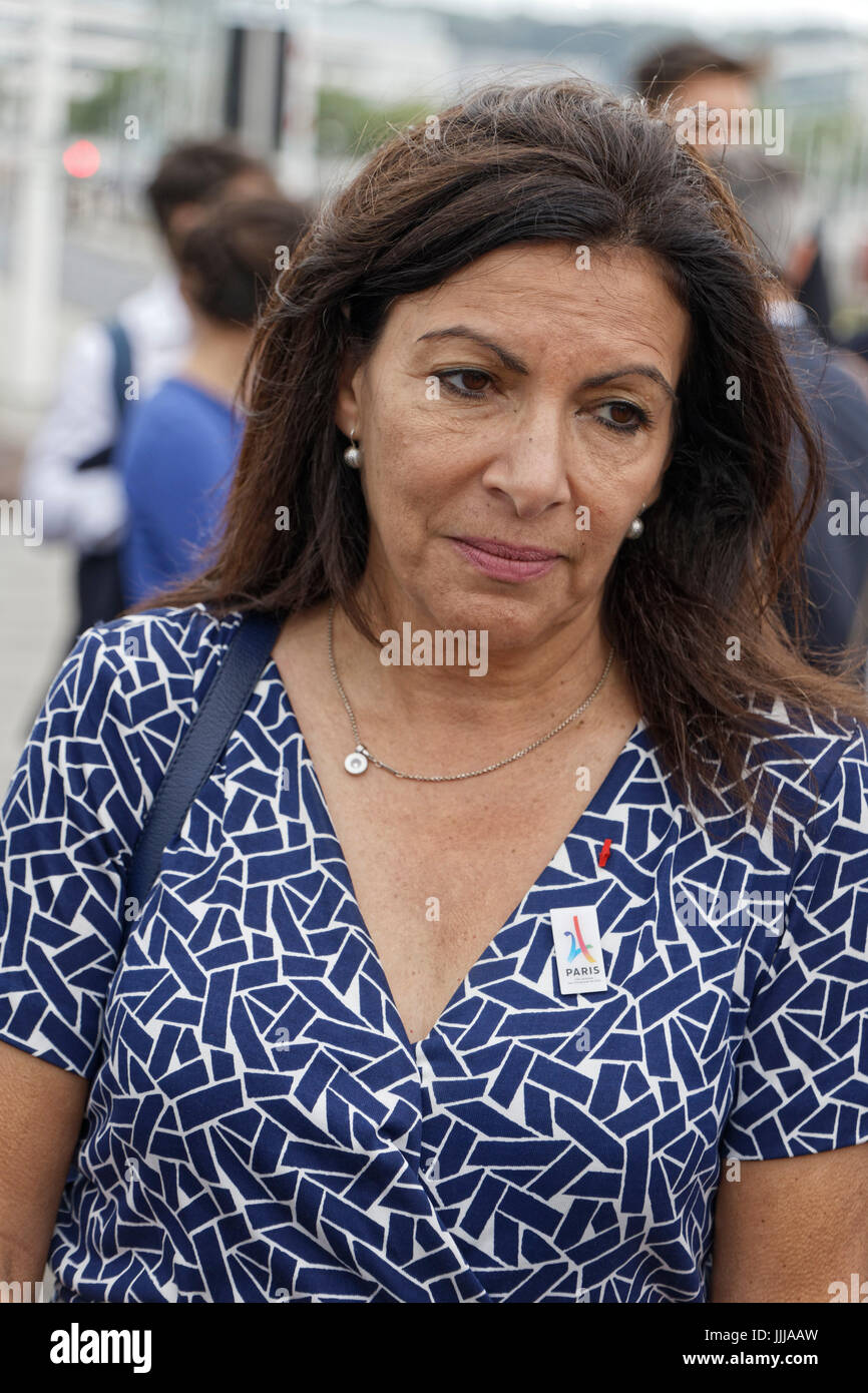 Le Havre, France. 19th July, 2017. Anne Hidalgo, Mayor of Paris, 1st Vice-President of the Greater Paris Metropolis - Paris, Rouen and Le Havre present the winners of 'Reinventing the Seine', Le Havre, France. Credit: Bernard Menigault/Alamy Live News Stock Photo