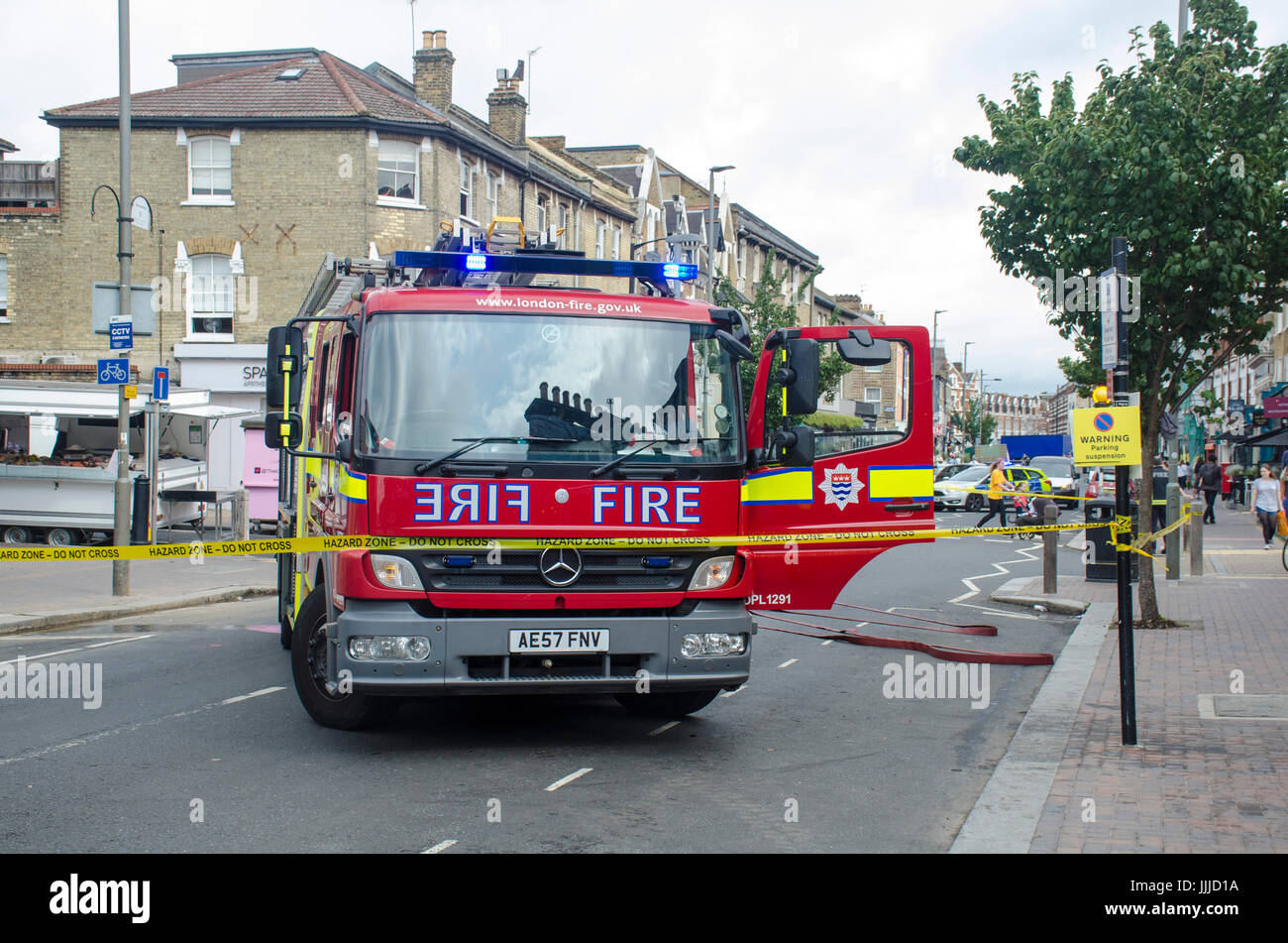 London, UK. 20th July, 2017. Shops closed as power loss following fire ...