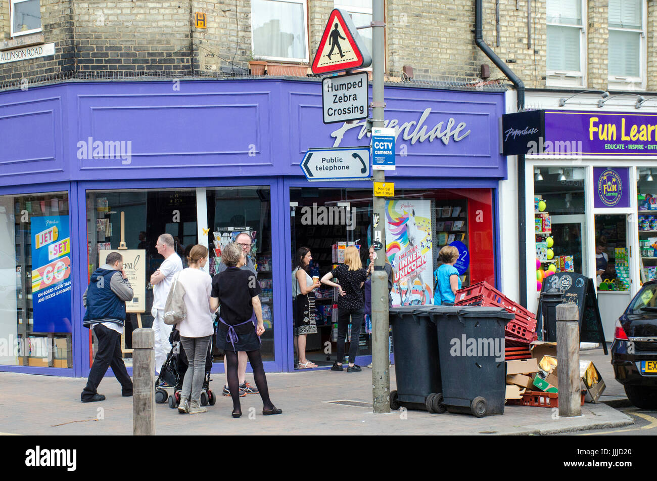 London, UK. 20th July, 2017. Shops closed as power loss following fire ...