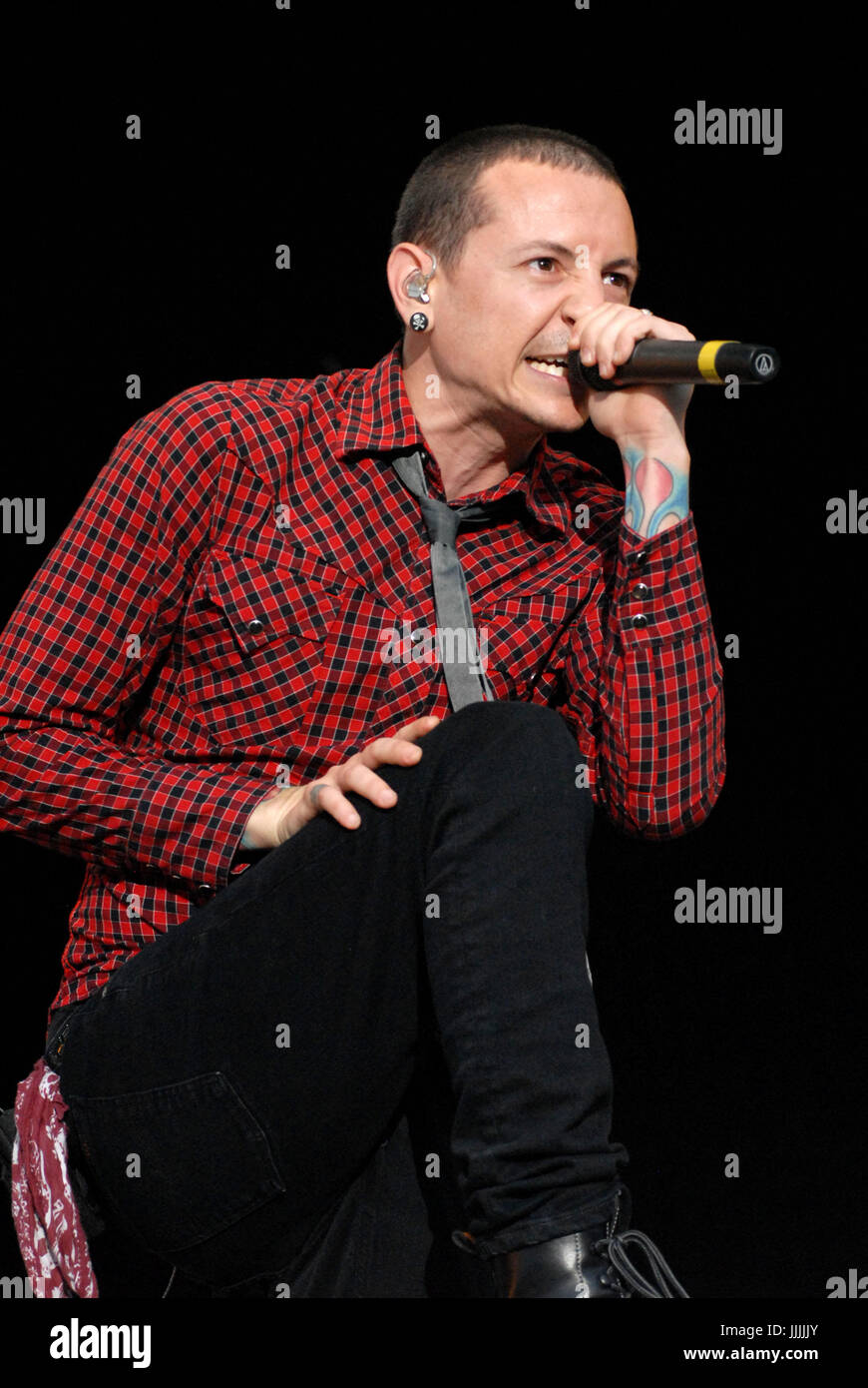 FILE PICS: 20th July, 2017. Donington Park, Derbyshire UK. 9th Jun, 2007. Chester Bennington, the lead singer of Linkin Park has passed away at the age of 41 today 20th July 2017 - Chester Bennington of Linkin Park photographed during their performance at Download Festival 2007 - day two 9th June 2007 at Donington Park, Derbyshire Credit: Ben Rector/Alamy Live News Stock Photo
