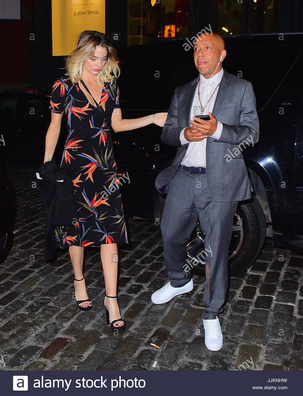 Fashion week Wear to what for romantic dinner date for lady Fashion week Wear to what for romantic dinner date for woman